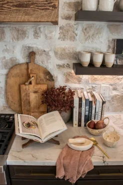 Shoppe At The Avenue Kitchen|Home Decor>Found Marble Mortar and Pestle